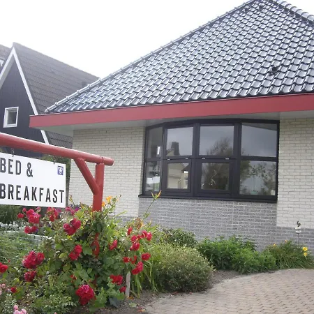 Aan Zee 4*