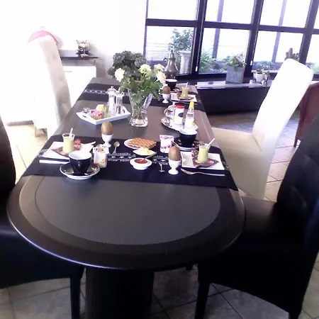 Aan Zee Bed and breakfast *